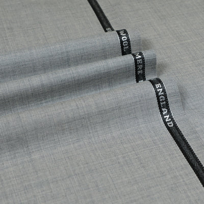 Standeven / Pebble Grey Plain Weave / 100% Super 120s Wool / 220gms / 27058