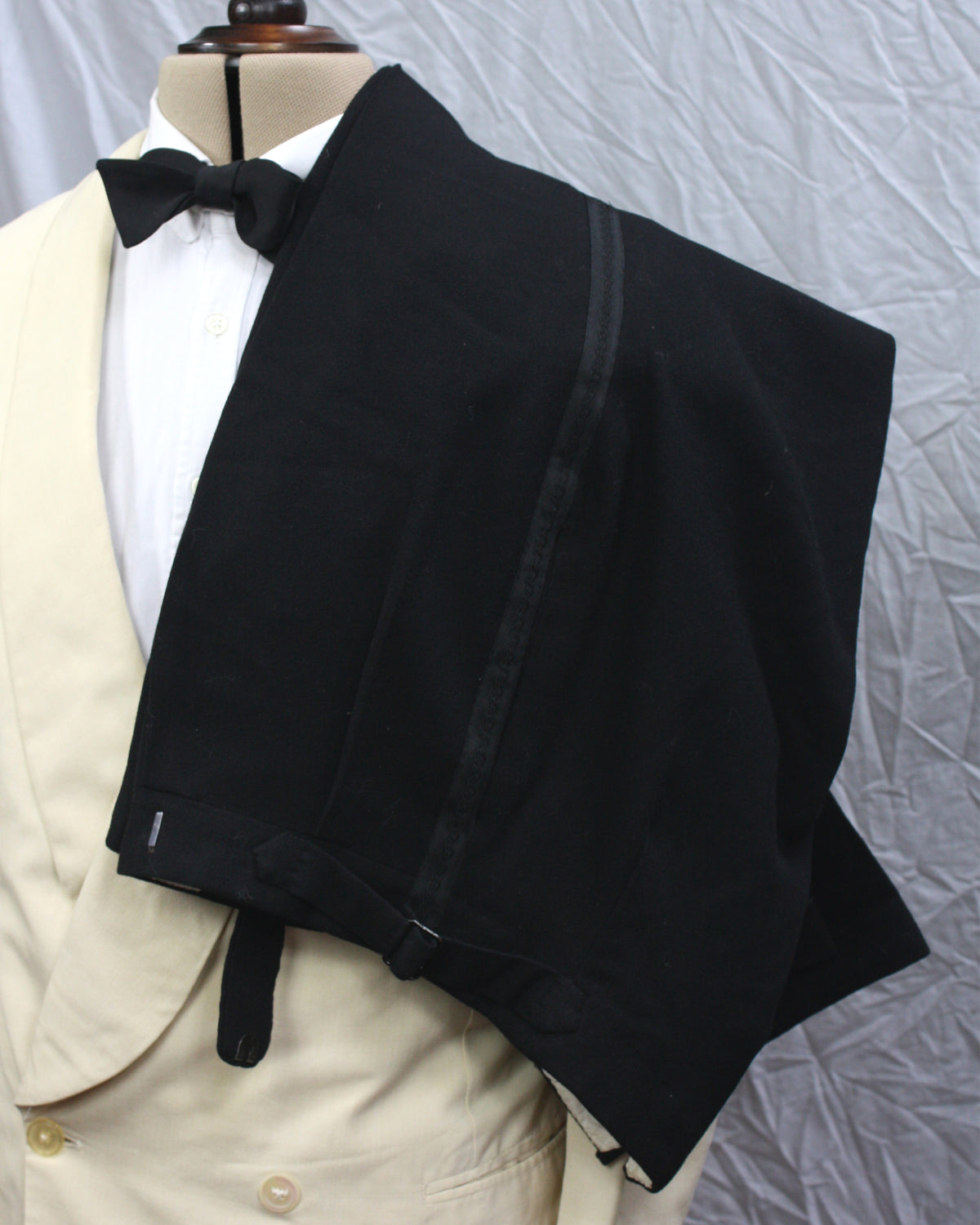 Vintage British Ivory Dinner Jacket (+ dinner suit trousers) SL-BF28