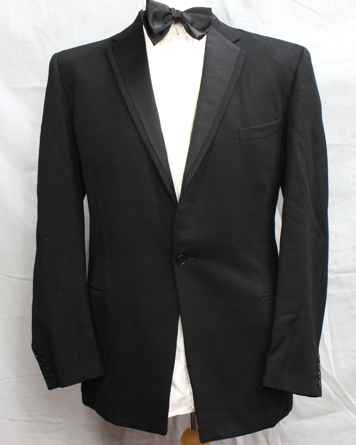Vintage British Dinner Suit - SL (2025)56
