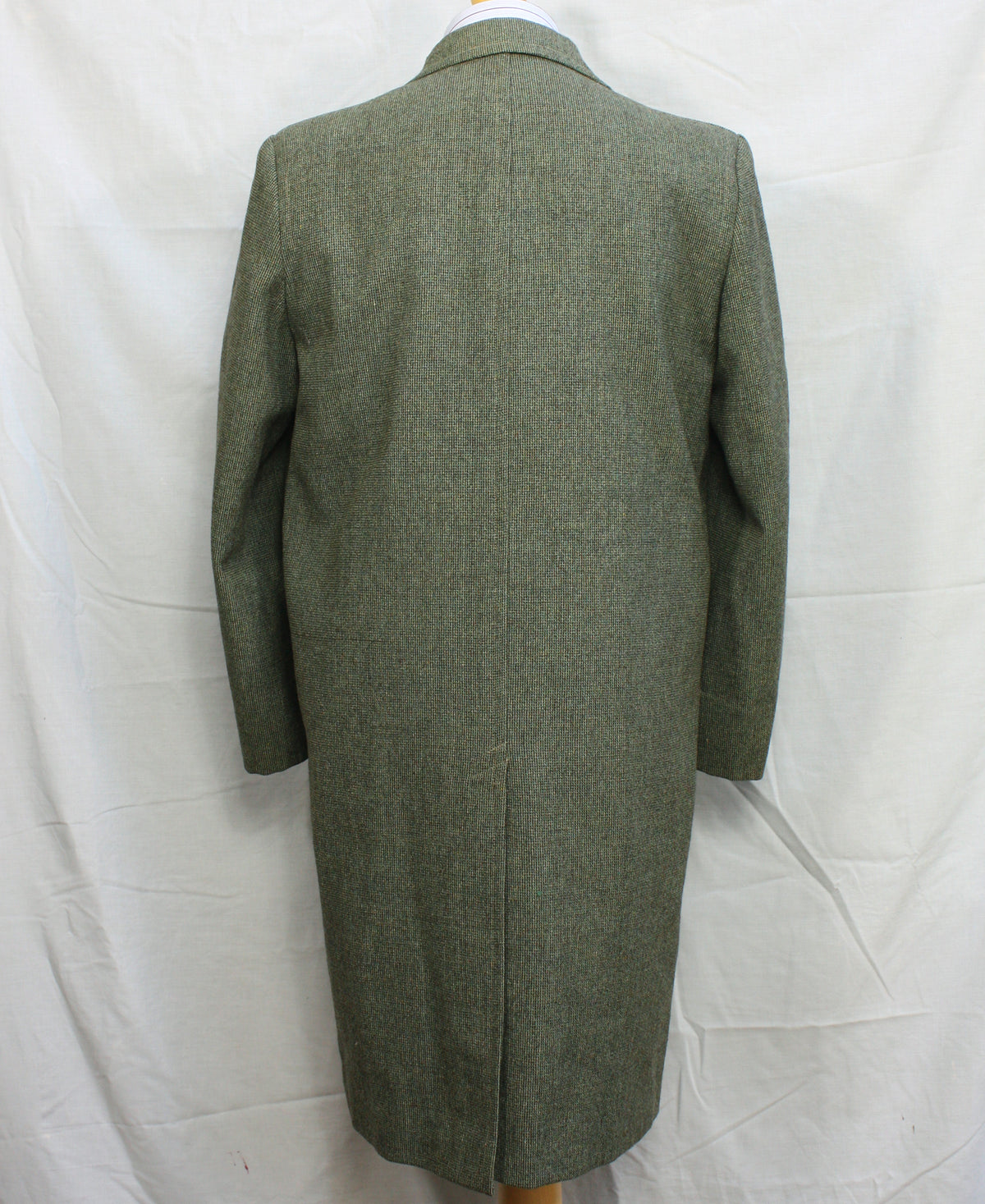 Vintage Irish ‘Thornproof’ Tweed Overcoat - SL (2025)41